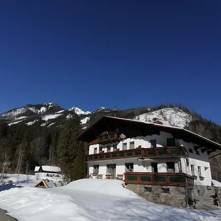 Garni Buertlmair 3* هينترستودر